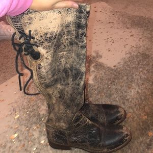 Bedstu distressed boots, tie up back